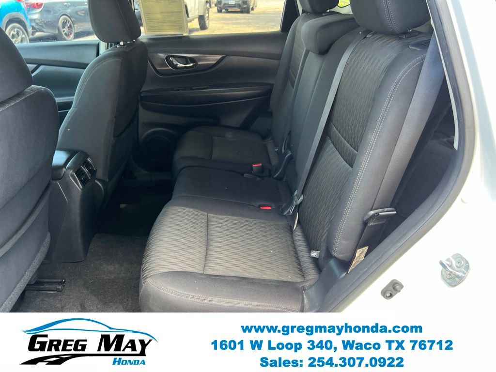 Used 2017 Nissan Rogue SV w/ SV Family Package FWD image 19