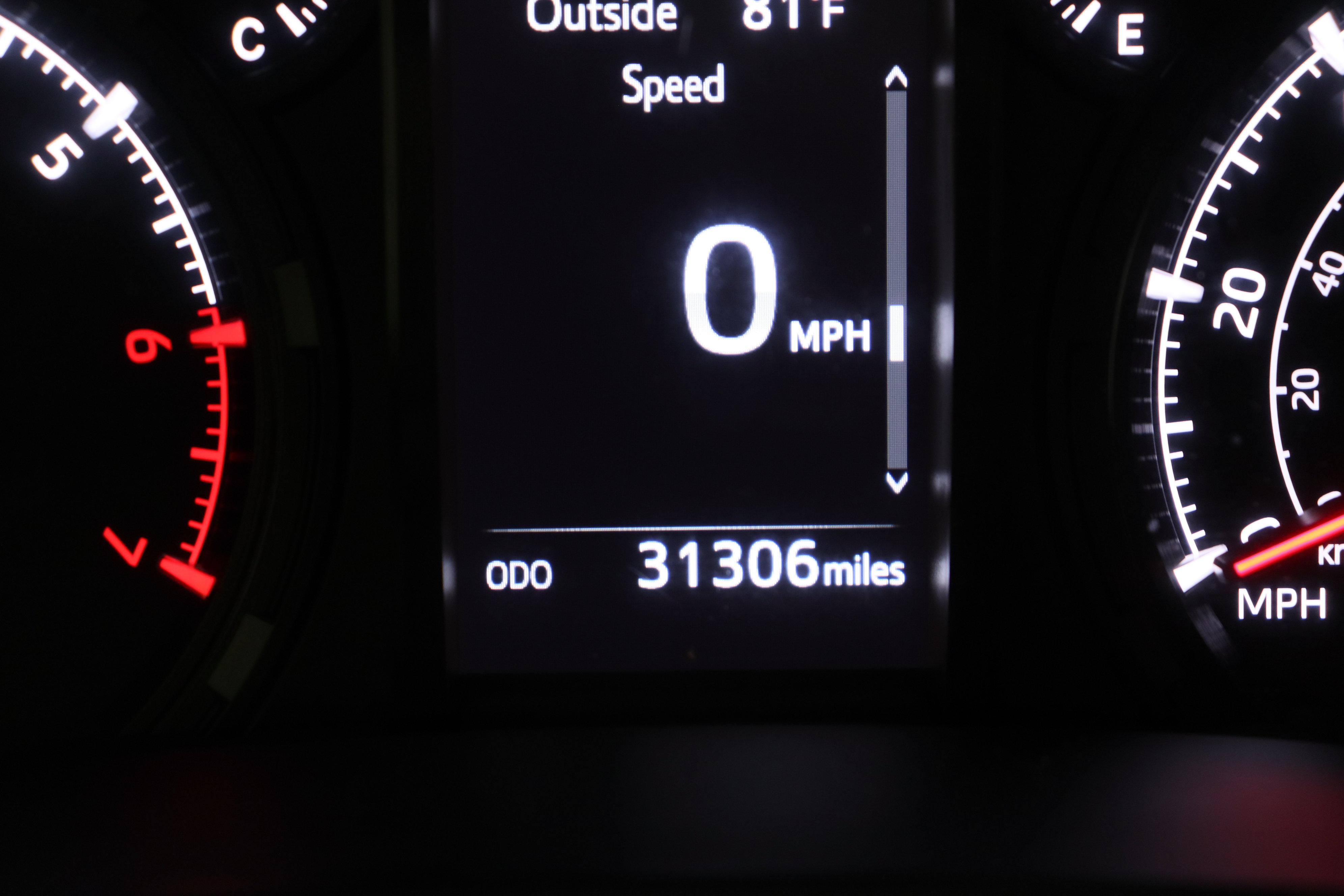 Used 2022 Toyota 4Runner SR5 Premium w/ Moonroof Package RWD image 43