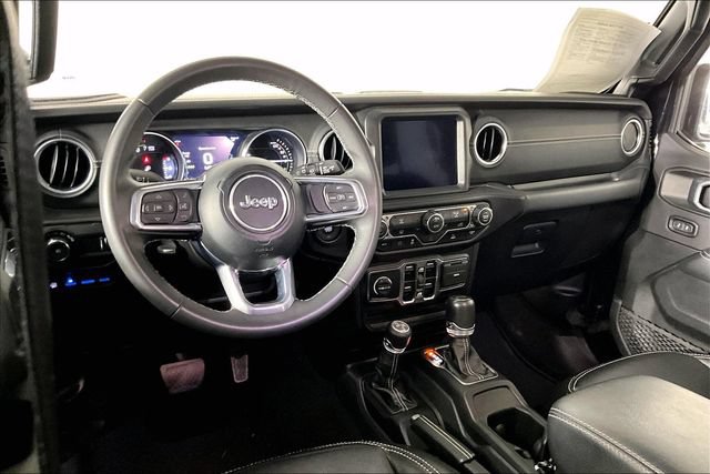 Used 2023 Jeep Wrangler Unlimited Sahara AWD/4WD image 4