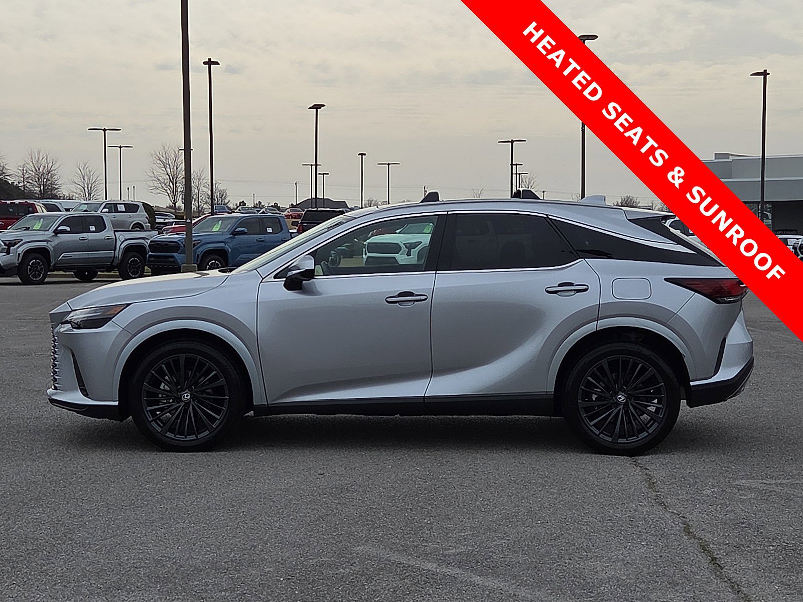 Used 2024 Lexus RX 350 Premium w/ Accessory Package (K3) image 3