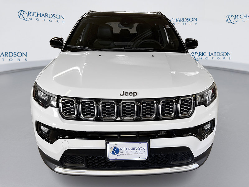Used 2024 Jeep Compass Limited image 2