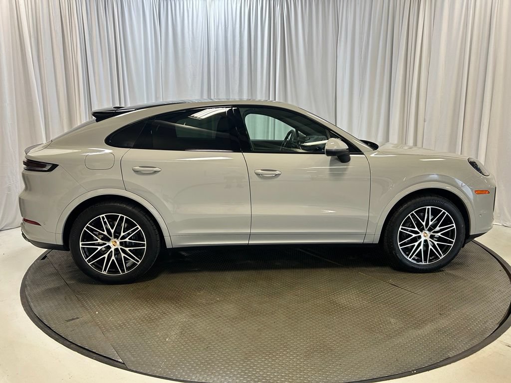 Certified 2026 Porsche Cayenne Coupe AWD/4WD image 30