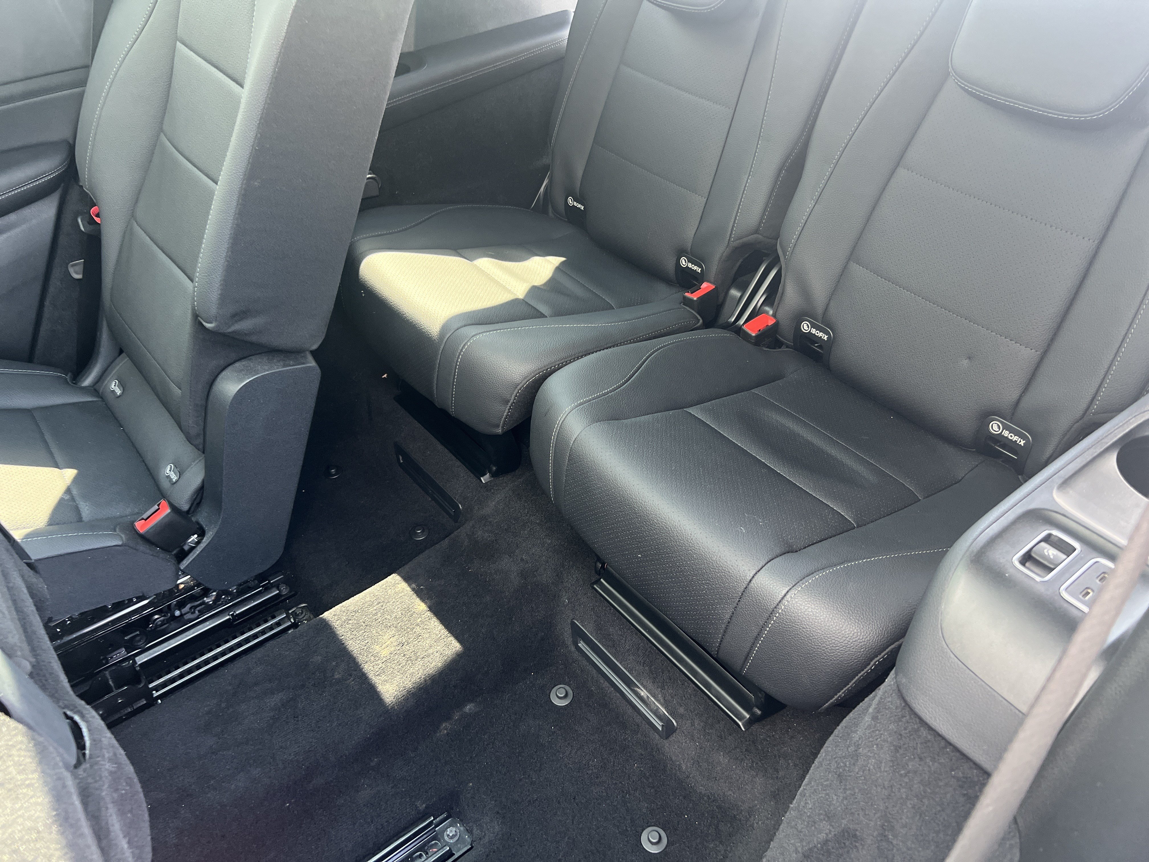 Used 2024 Mercedes-Benz GLS 450 4MATIC w/ AMG Line Exterior image 37