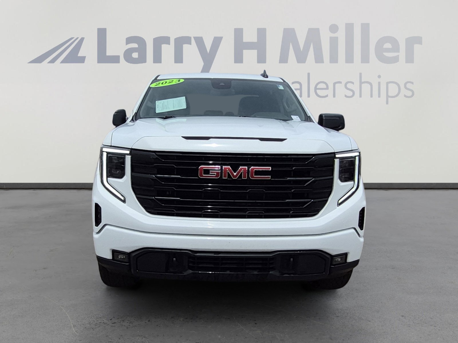 Used 2023 GMC Sierra 1500 Elevation AWD/4WD image 8