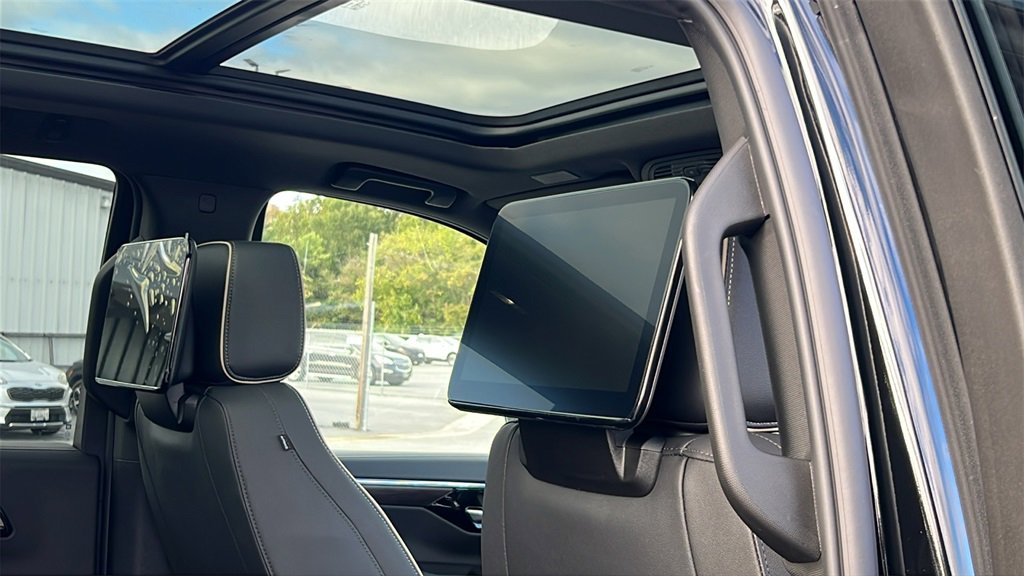 New 2026 Chevrolet Tahoe Premier image 13