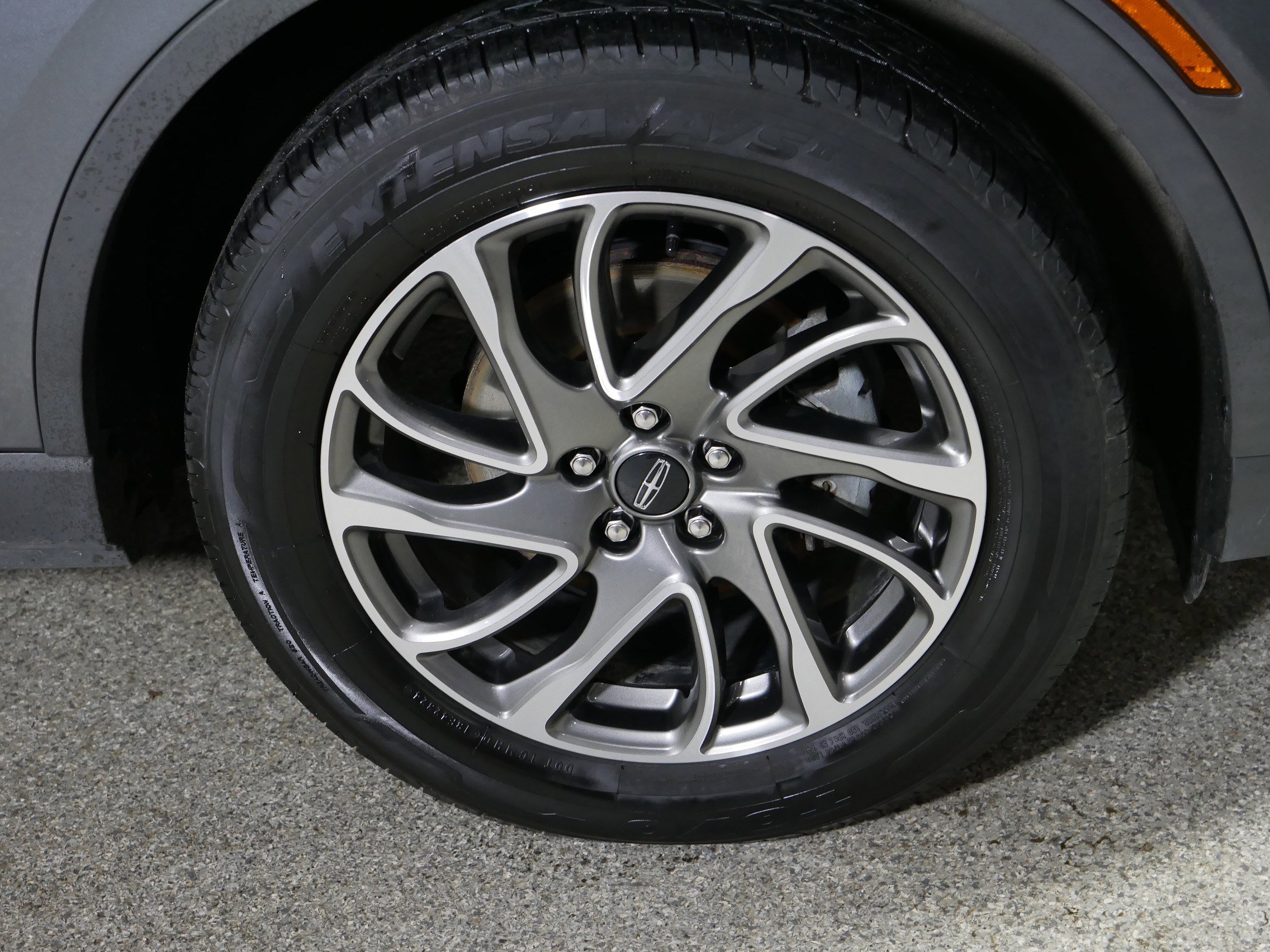 Used 2021 Lincoln Corsair AWD w/ Equipment Group 101A image 15