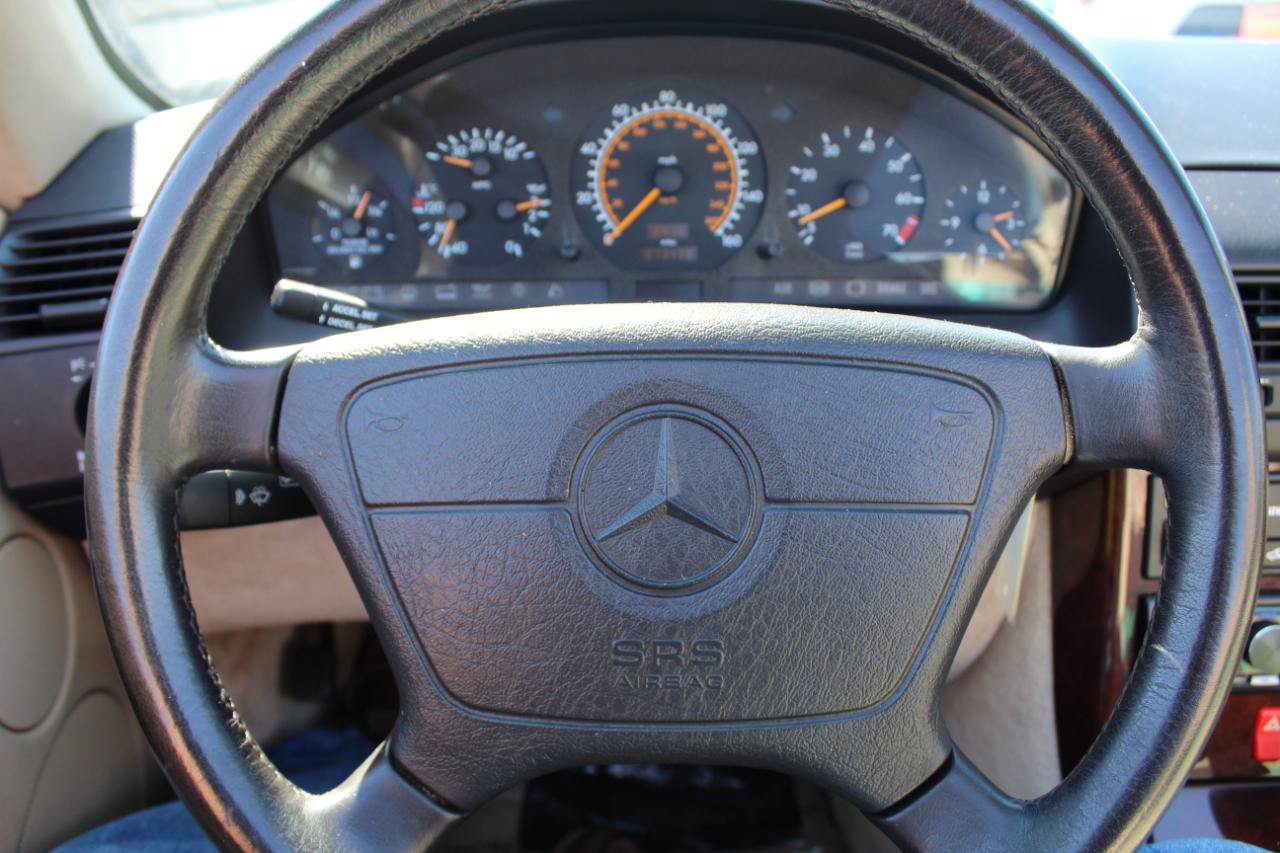 Used 1995 Mercedes-Benz SL 320 image 11