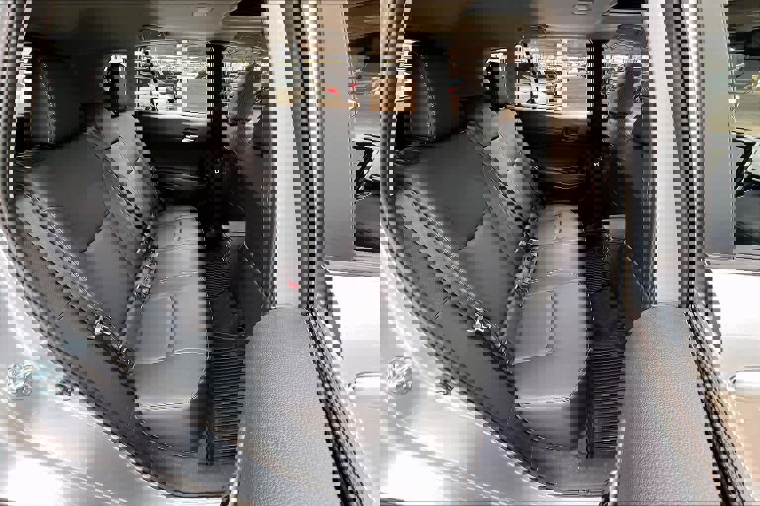 Used 2025 Toyota Corolla Cross XLE w/ Convenience Package image 19