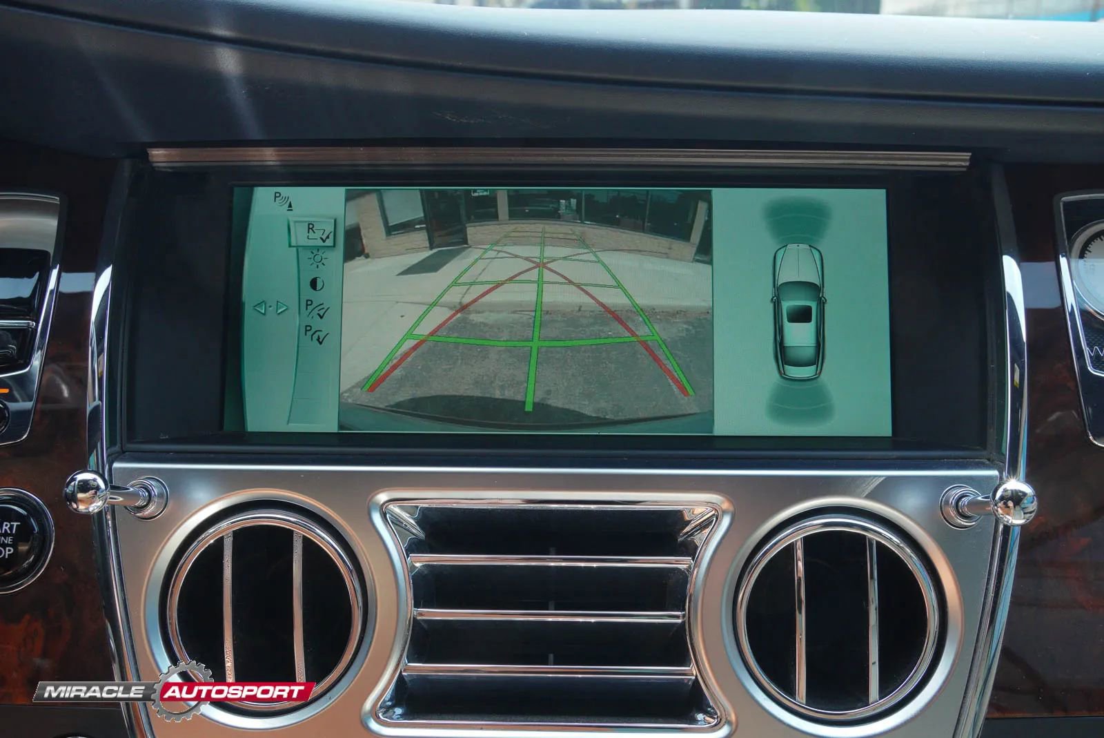 Used 2015 Rolls-Royce Wraith image 37