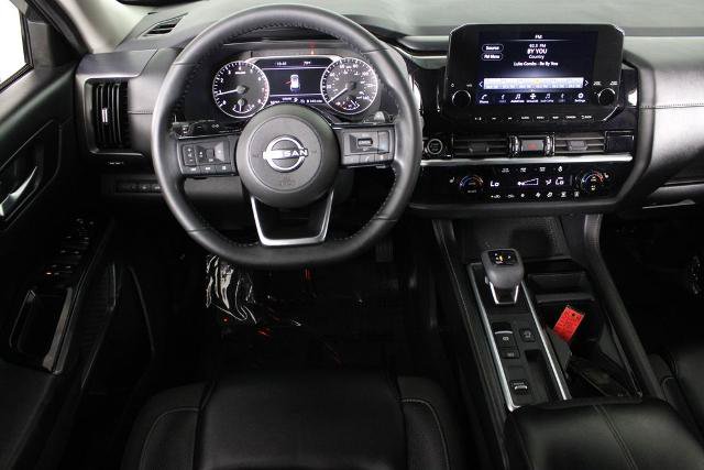 Certified 2023 Nissan Pathfinder SL w/ Black Appearance Package FWD image 7