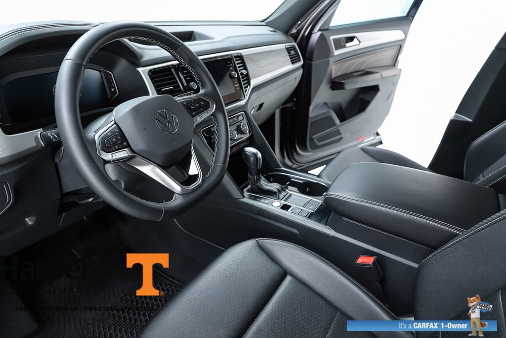 Used 2023 Volkswagen Atlas Cross Sport SE w/ Black Wheel Package image 57