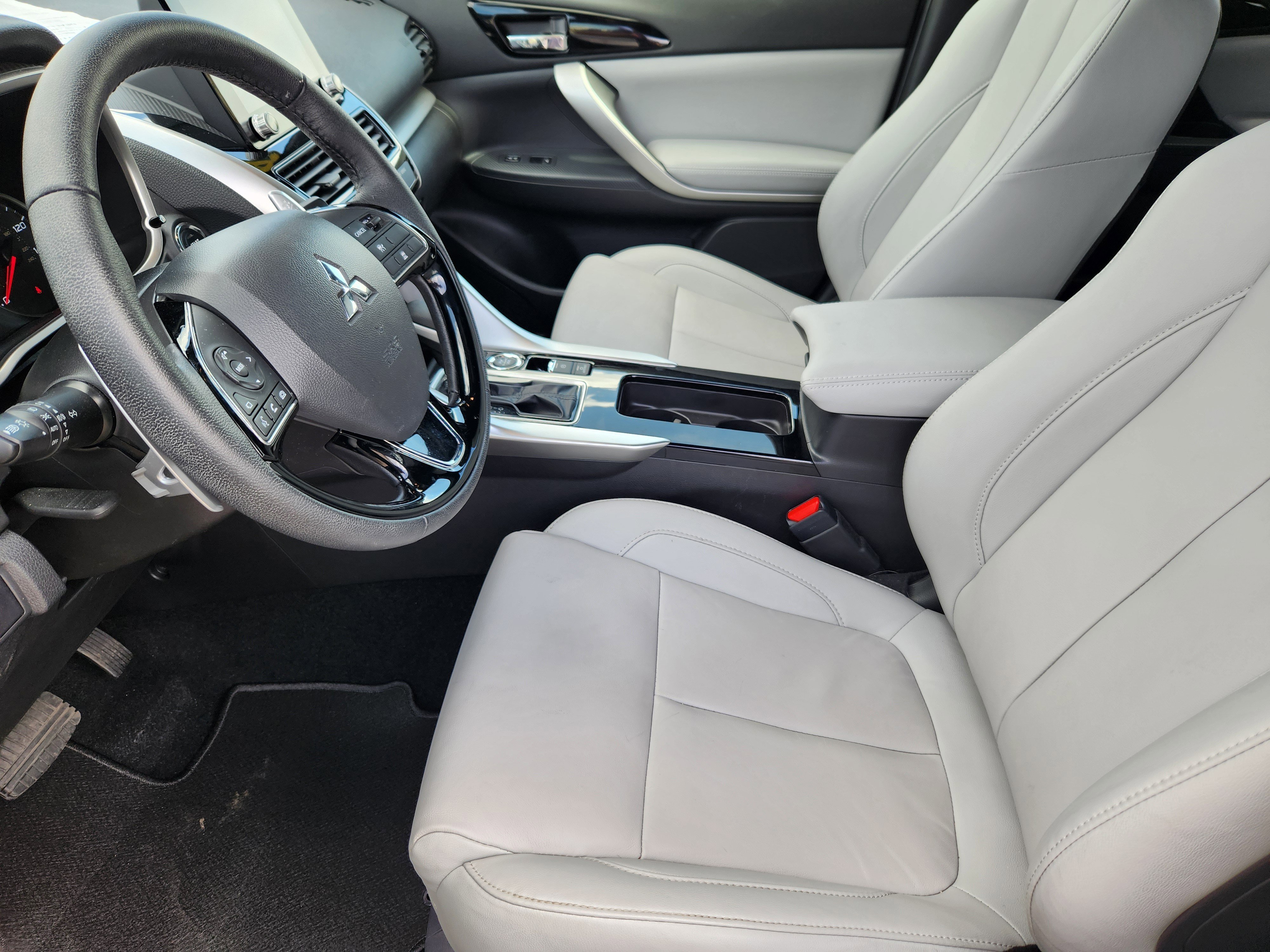 Used 2024 Mitsubishi Eclipse Cross SEL AWD/4WD image 9