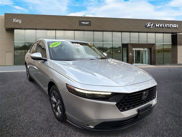 Used 2024 Honda Accord EX image 4