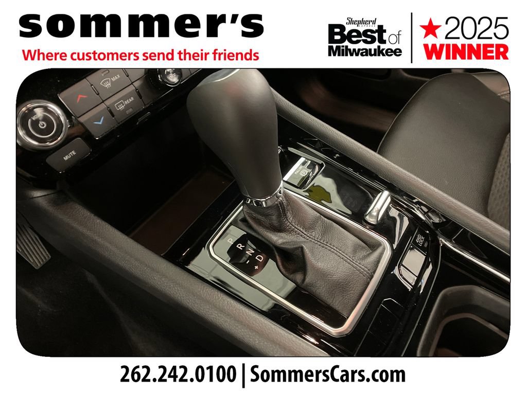 Used 2024 Jeep Compass Latitude w/ Convenience Group AWD/4WD image 20