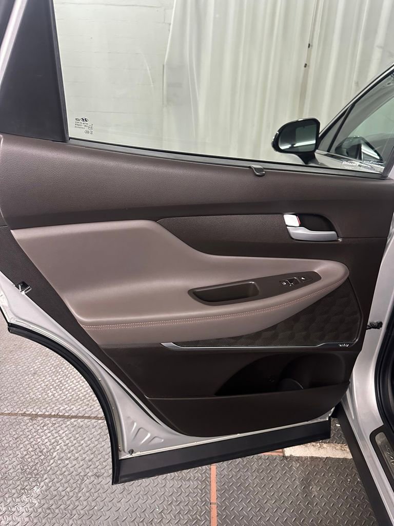 Used 2019 Hyundai Santa Fe AWD image 29