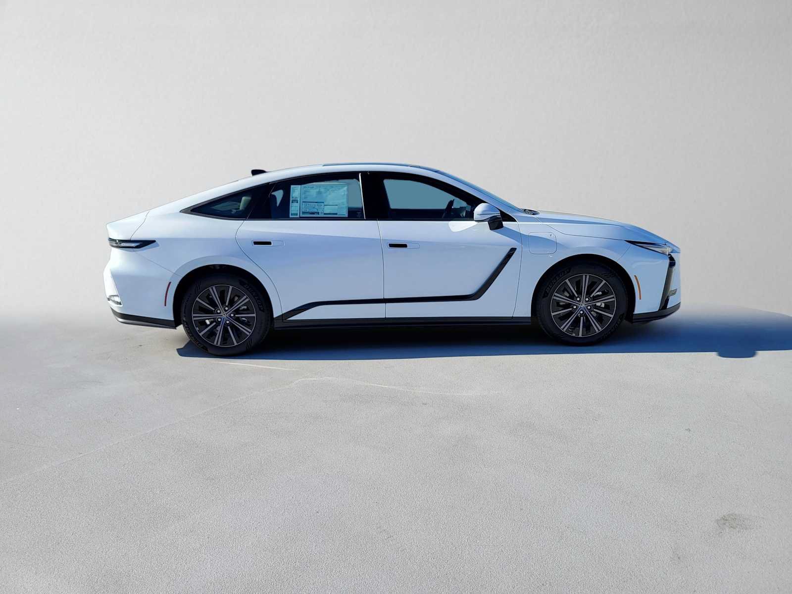 Used 2026 Lexus ES 350e w/ Convenience Package FWD image 2