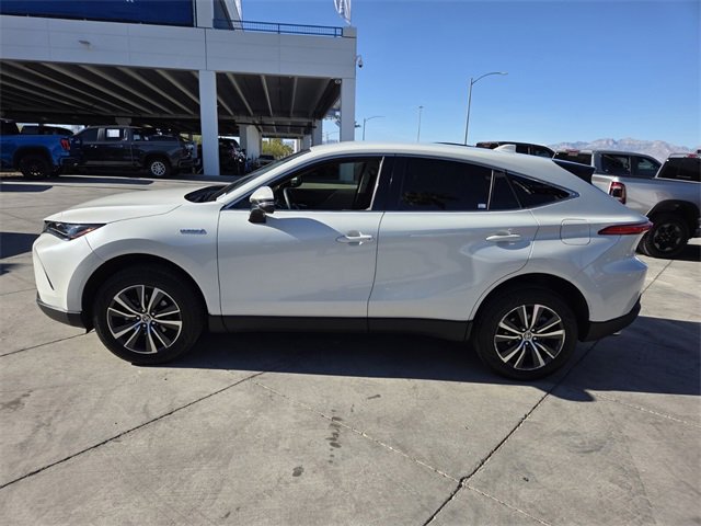 Used 2021 Toyota Venza XLE image 3