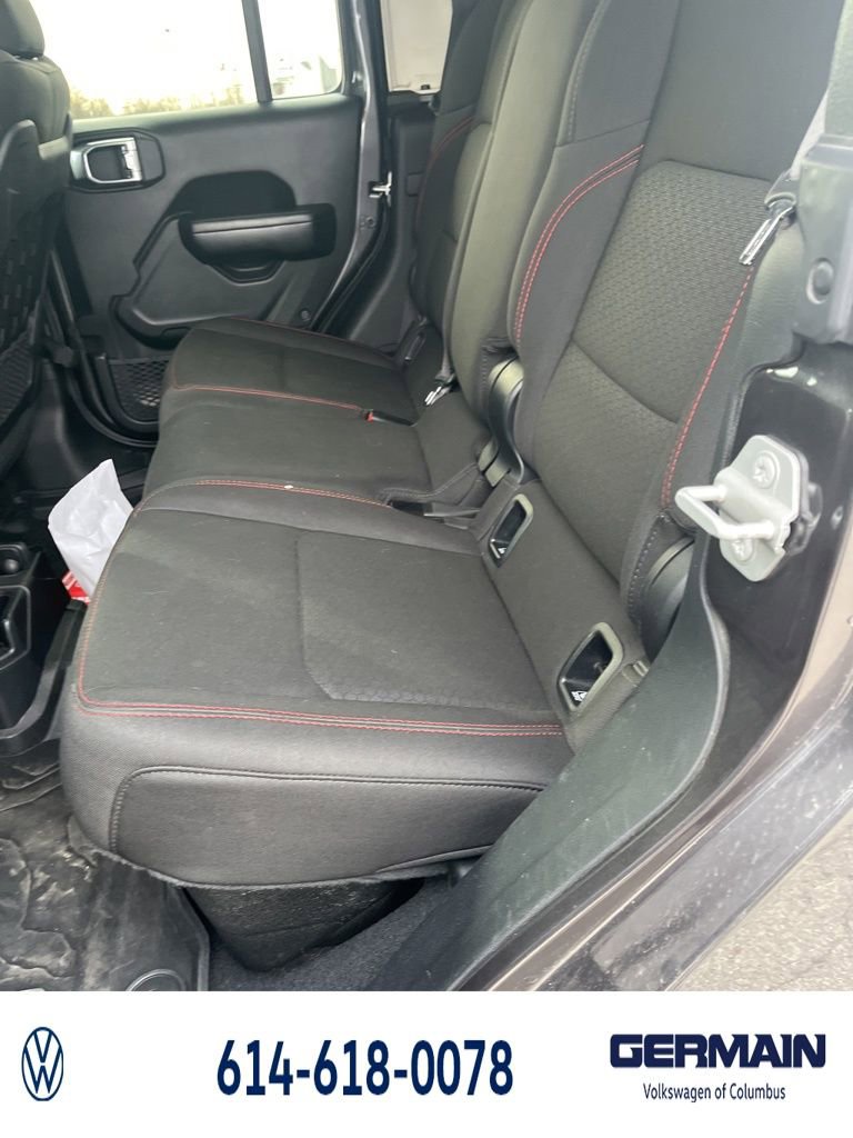 Used 2020 Jeep Gladiator Rubicon w/ Cold Weather Group image 21