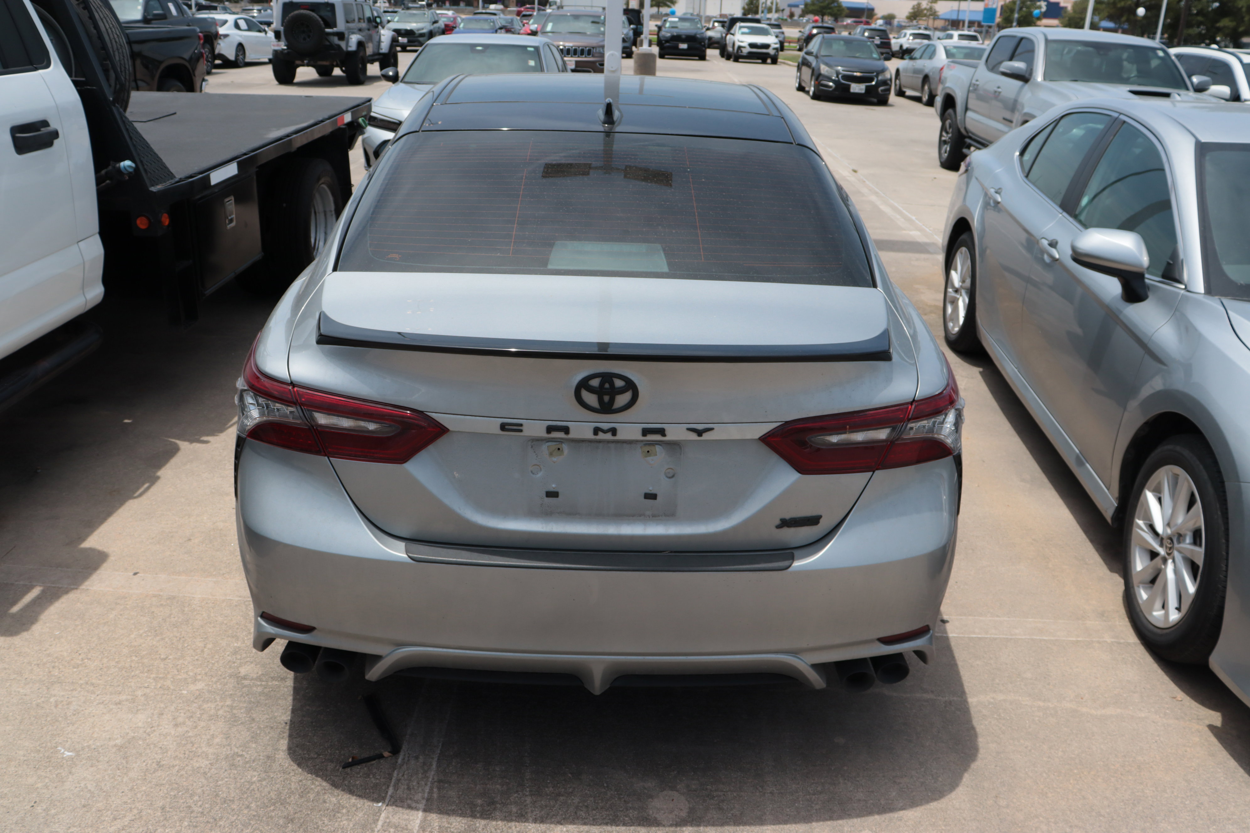 Used 2023 Toyota Camry XSE image 9