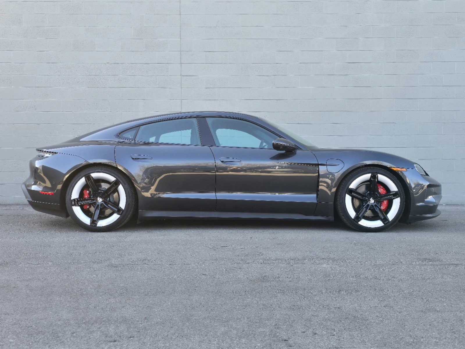 New 2025 Porsche Taycan 4S image 10