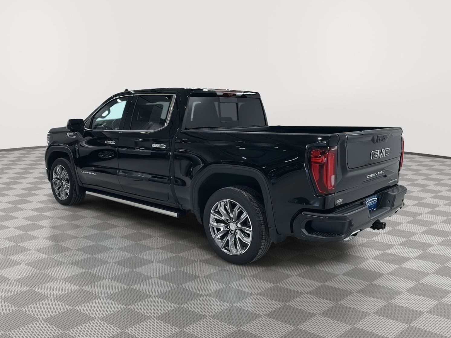 Used 2026 GMC Sierra 1500 Denali w/ Denali Reserve Package image 3