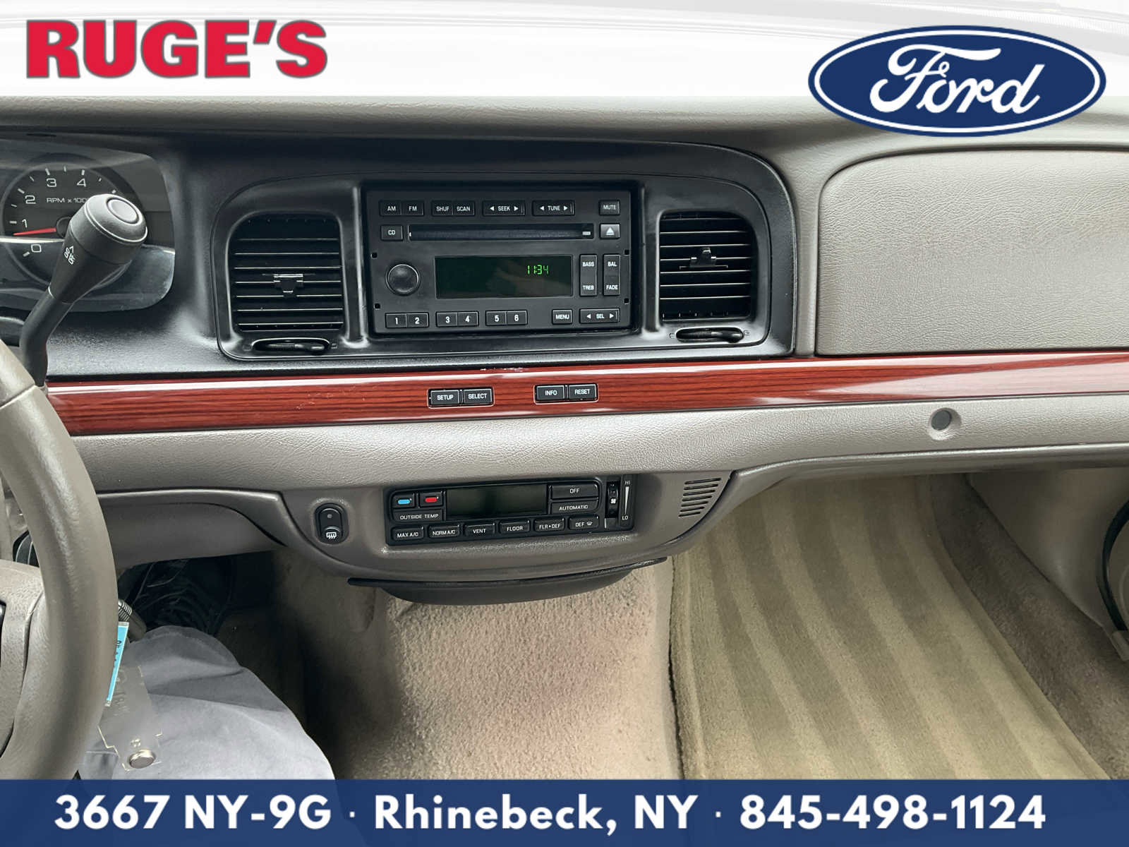 Used 2011 Ford Crown Victoria LX w/ Comfort Appearance Pkg RWD image 18