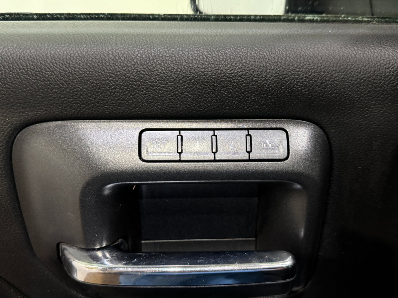 Used 2016 GMC Sierra 3500 Denali w/ Driver Alert Package image 31