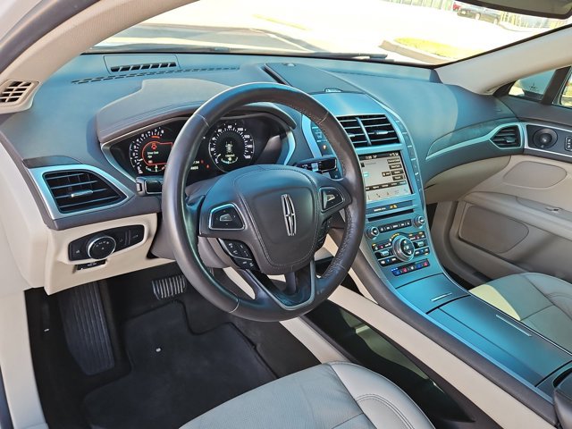 Used 2019 Lincoln MKZ Reserve FWD image 10