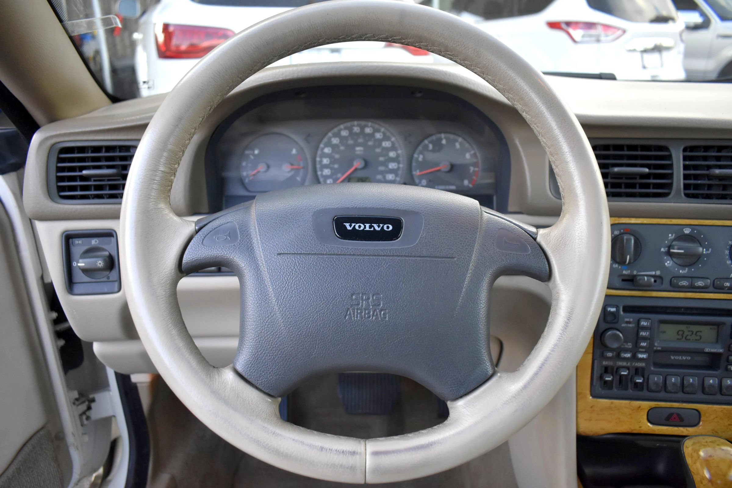 Used 2004 Volvo C70 LT FWD image 17