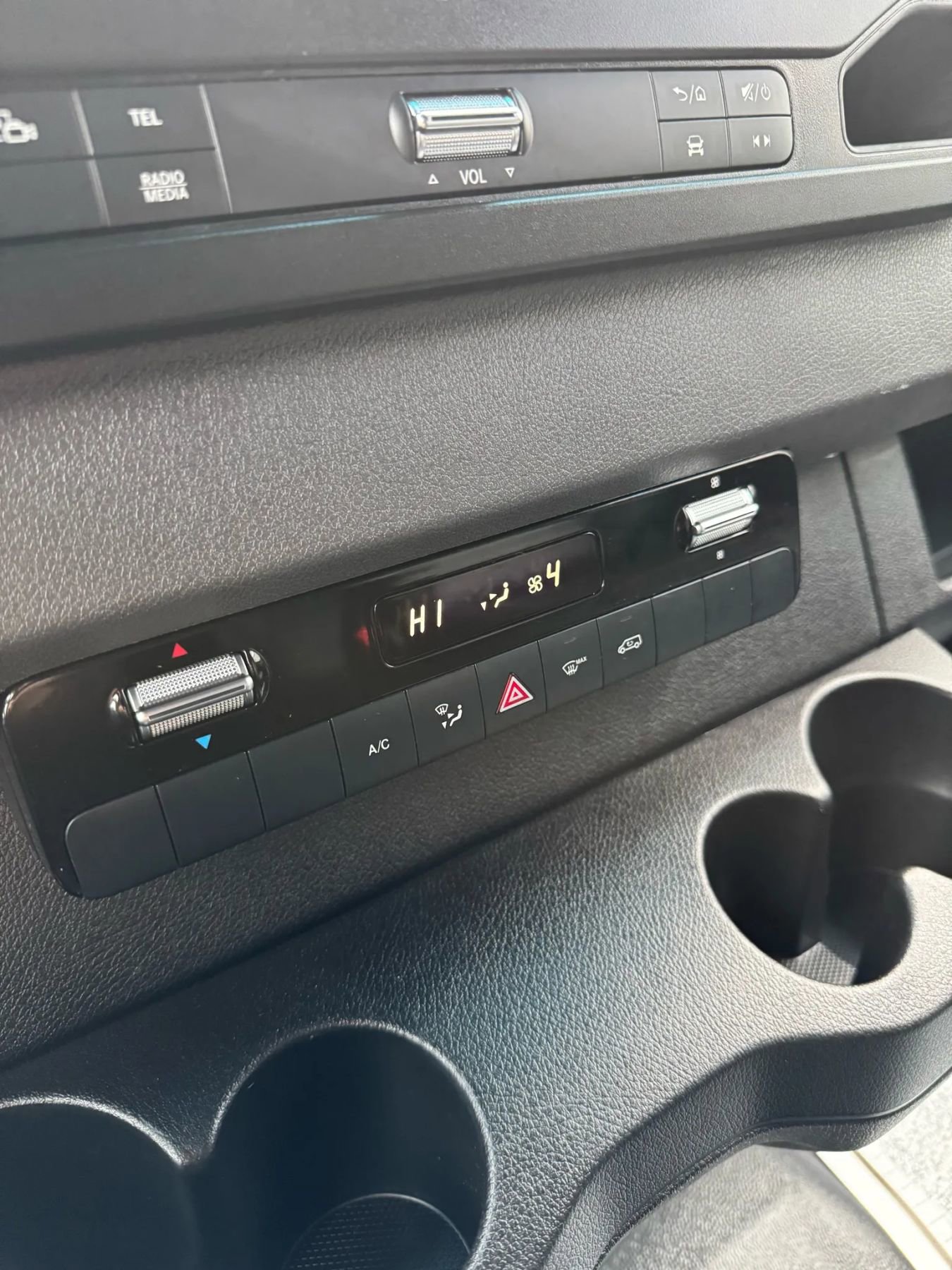 Used 2023 Mercedes-Benz Sprinter 2500 image 18