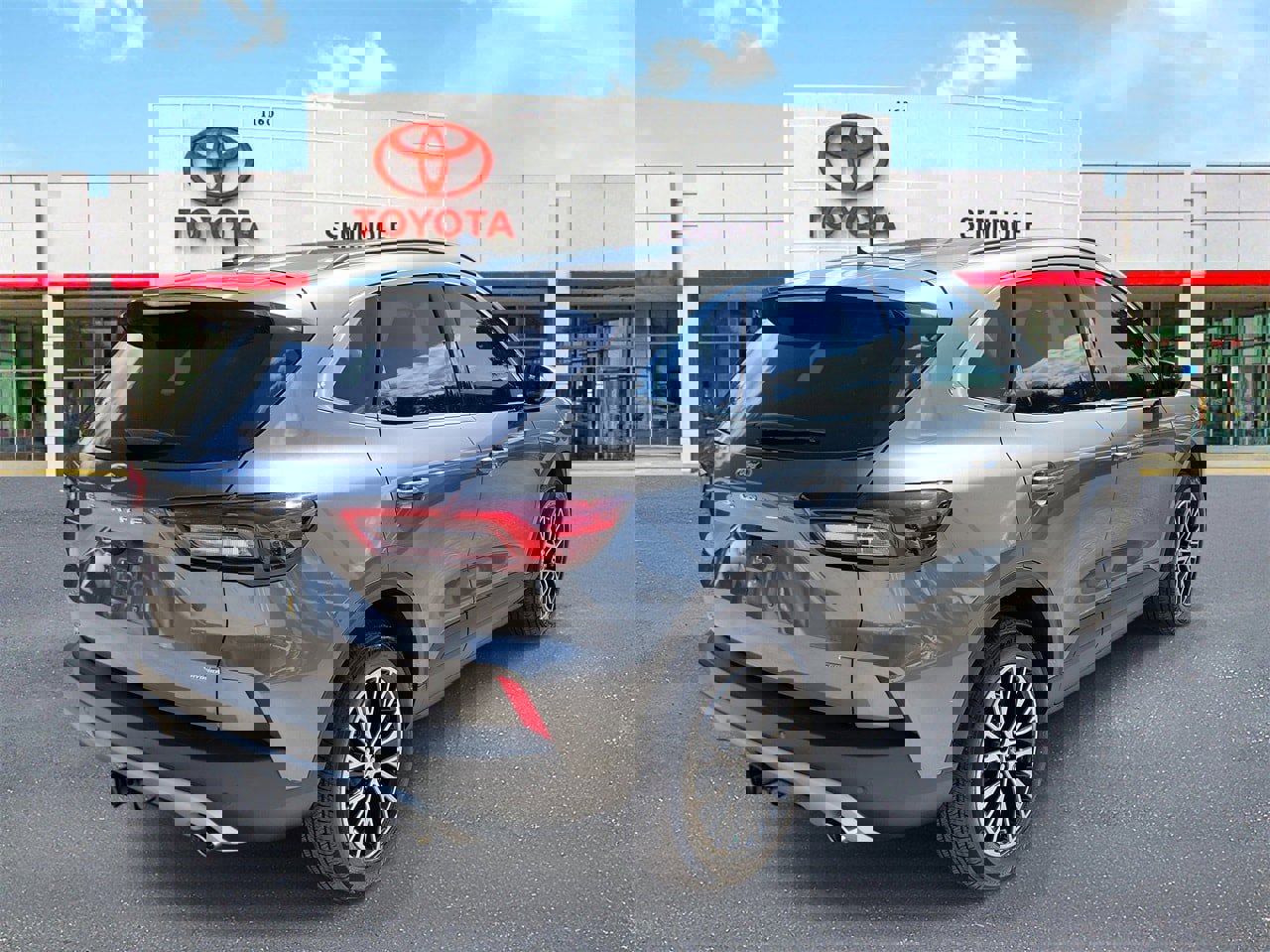 Used 2025 Ford Escape Base w/ Class II Trailer Tow Package image 3