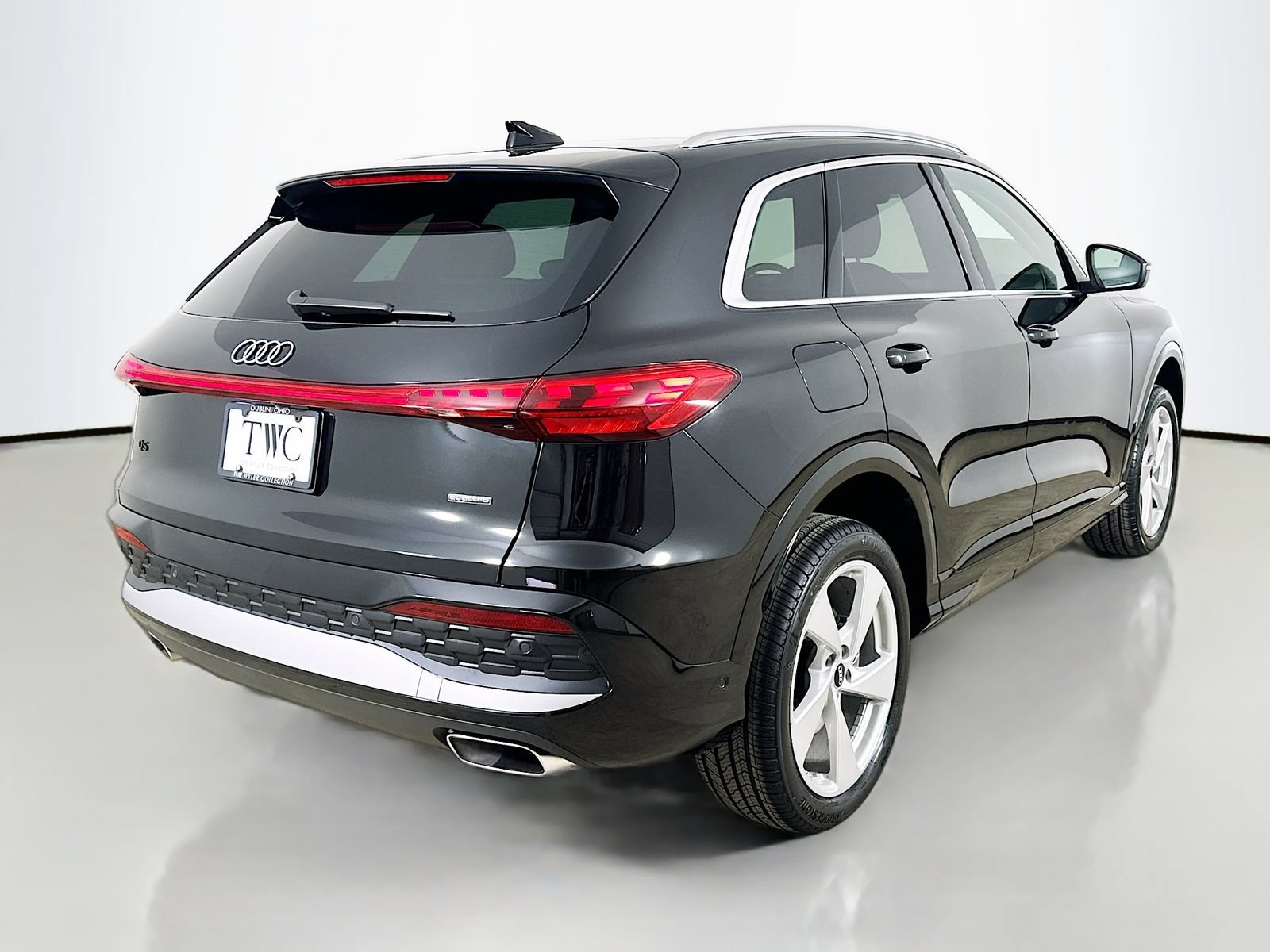 New 2026 Audi Q5 Premium w/ Premium Plus AWD/4WD image 5