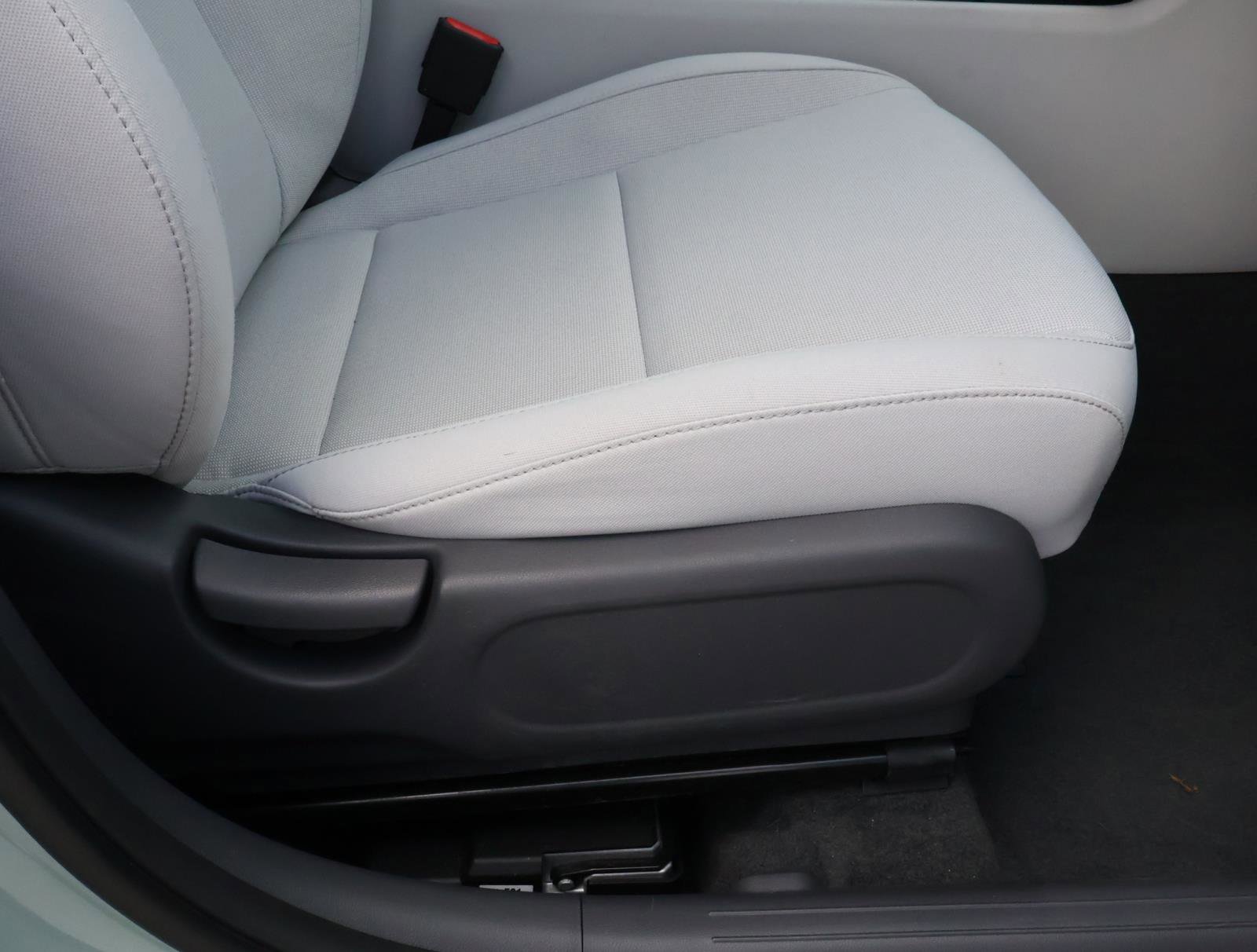 Certified 2026 Hyundai Kona SE FWD image 16