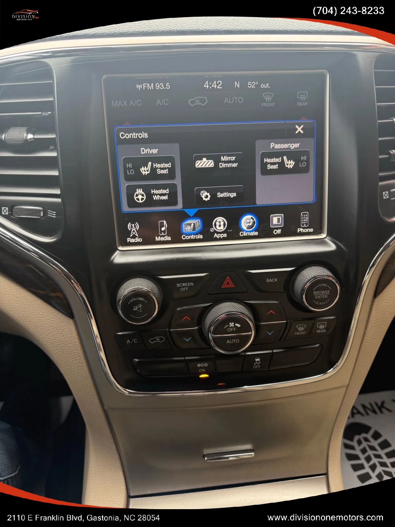 Used 2014 Jeep Grand Cherokee Laredo w/ 18" Wheel & 8.4" Radio Group AWD/4WD image 10