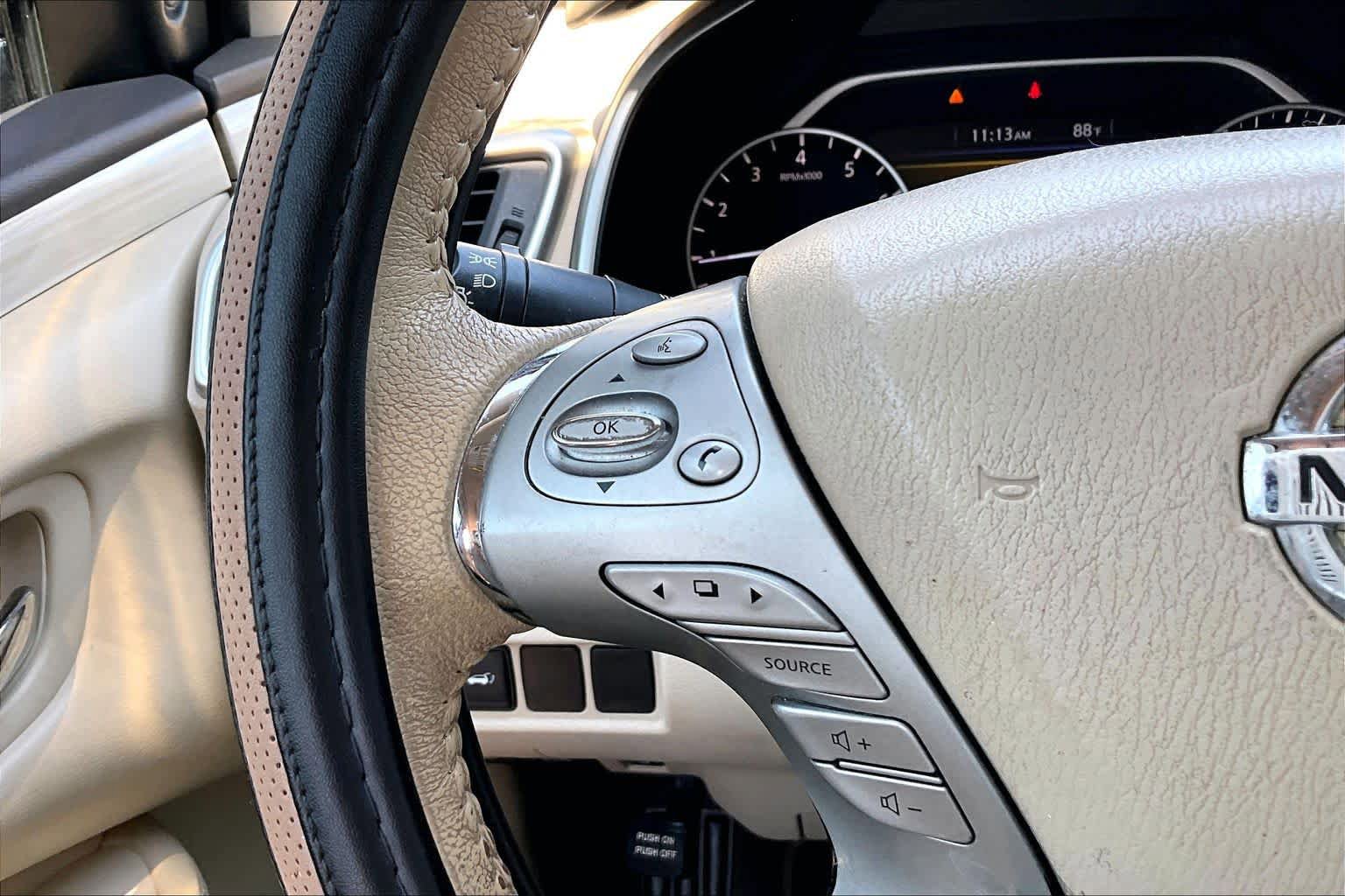 Used 2016 Nissan Murano Platinum w/ Platinum Technology Package FWD image 23