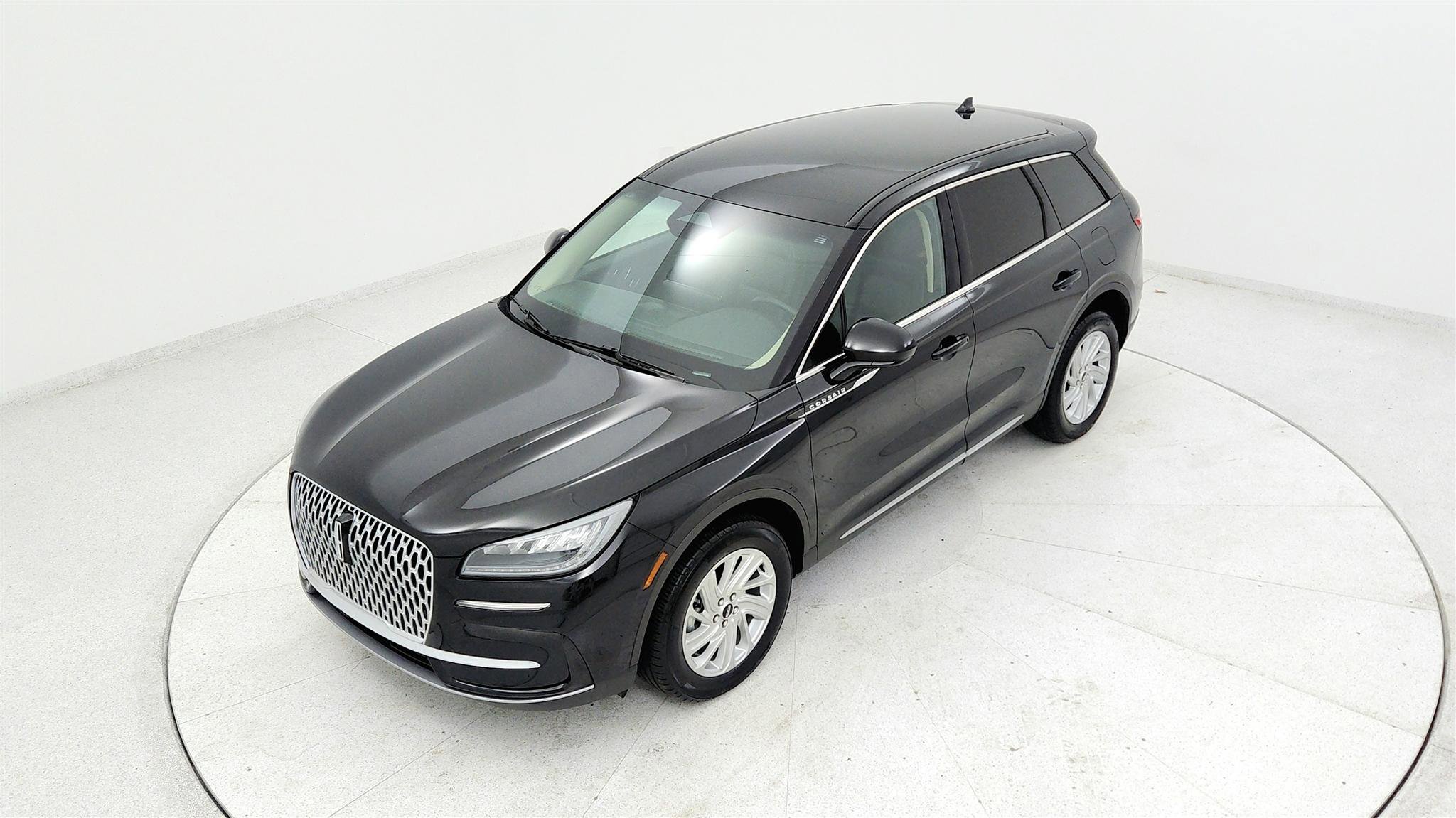 Used 2025 Lincoln Corsair FWD image 13