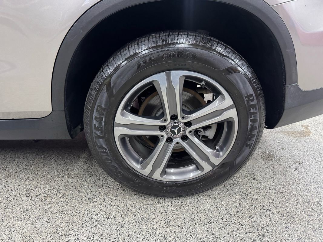 Used 2021 Mercedes-Benz GLC 300 4MATIC image 37