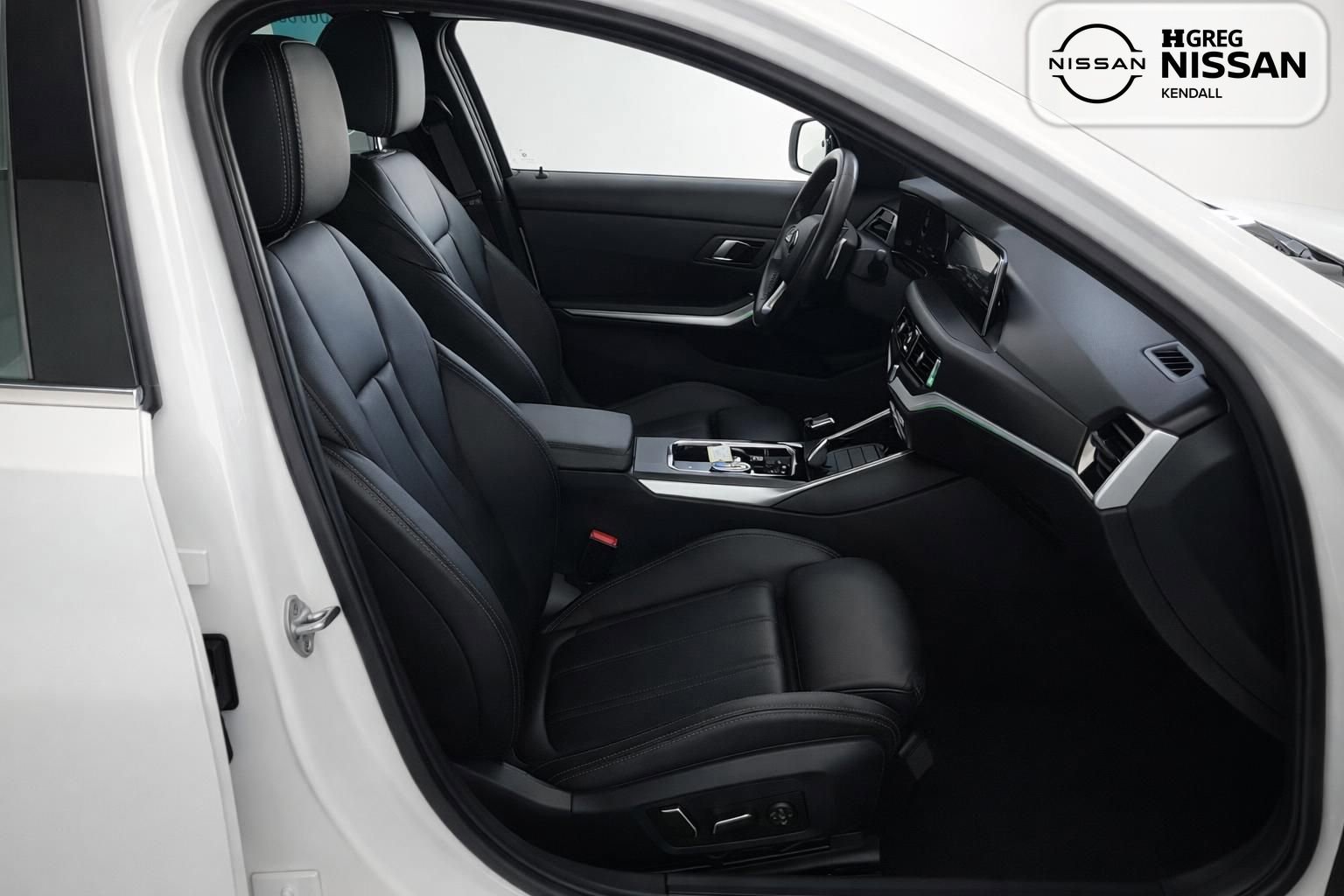 Used 2024 BMW 330e RWD image 10