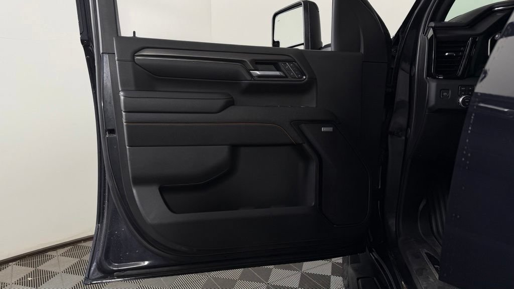Used 2024 GMC Sierra 2500 AT4 w/ AT4 Premium Plus Package AWD/4WD image 11