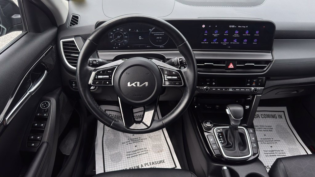 Used 2024 Kia Seltos EX AWD/4WD image 14