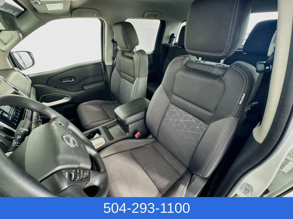 Used 2026 Nissan Frontier SV RWD image 21