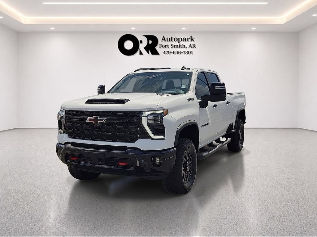 Used 2026 Chevrolet Silverado 2500 ZR2 AWD/4WD image 2
