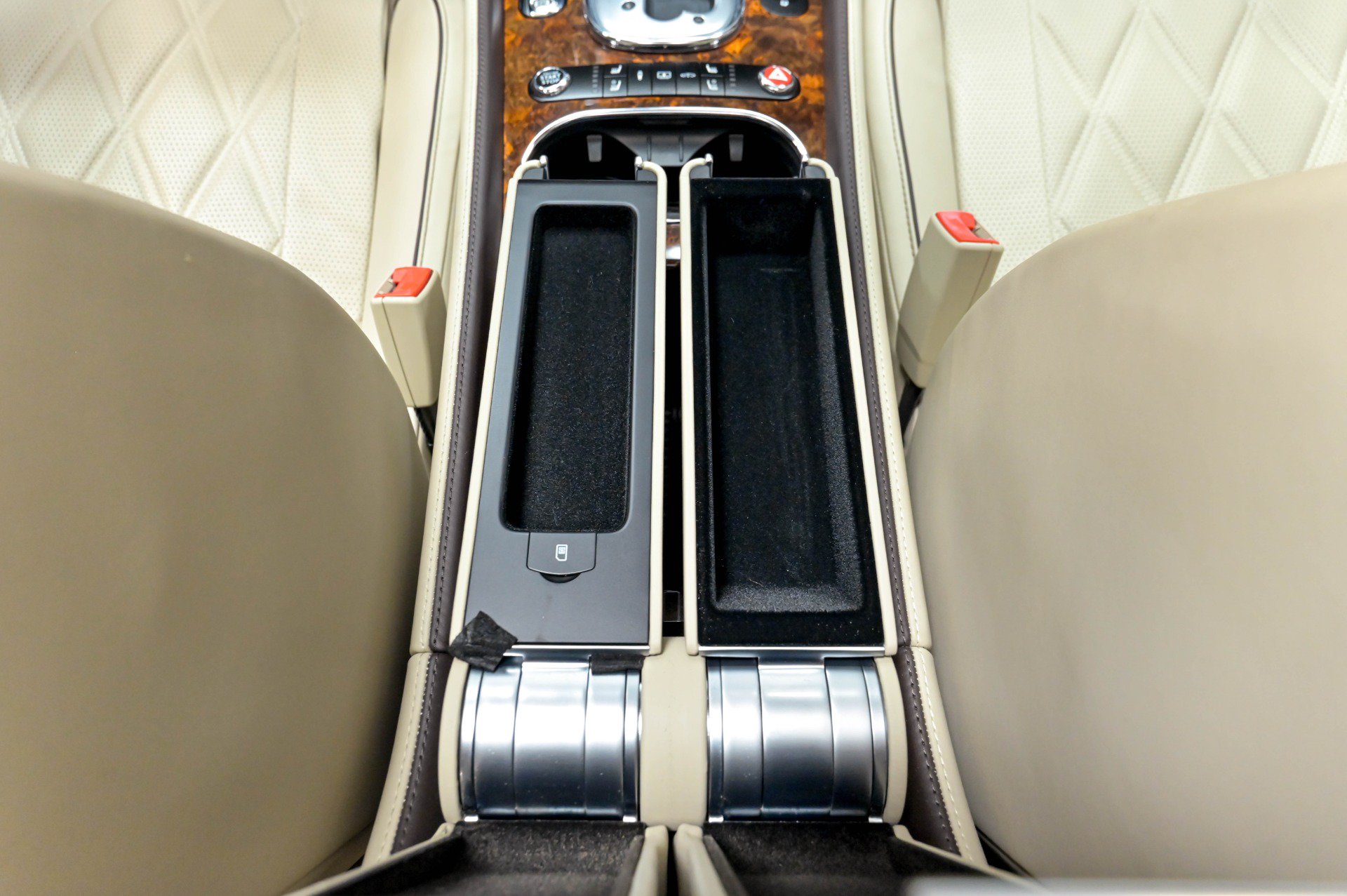 Used 2015 Bentley Flying Spur W12 AWD/4WD image 42