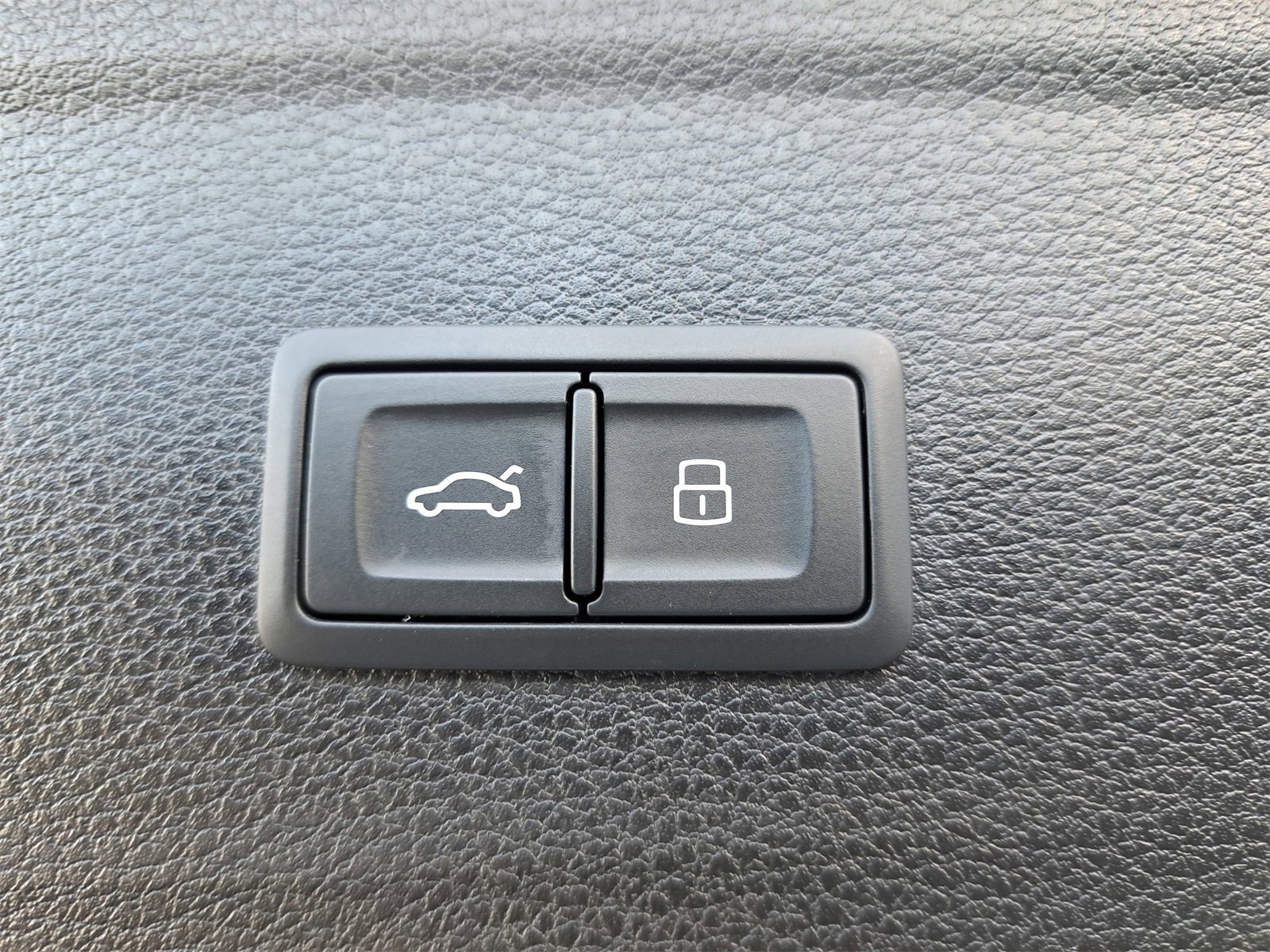 Used 2024 Audi Q5 2.0T Premium Plus w/ Premium Plus Package image 13