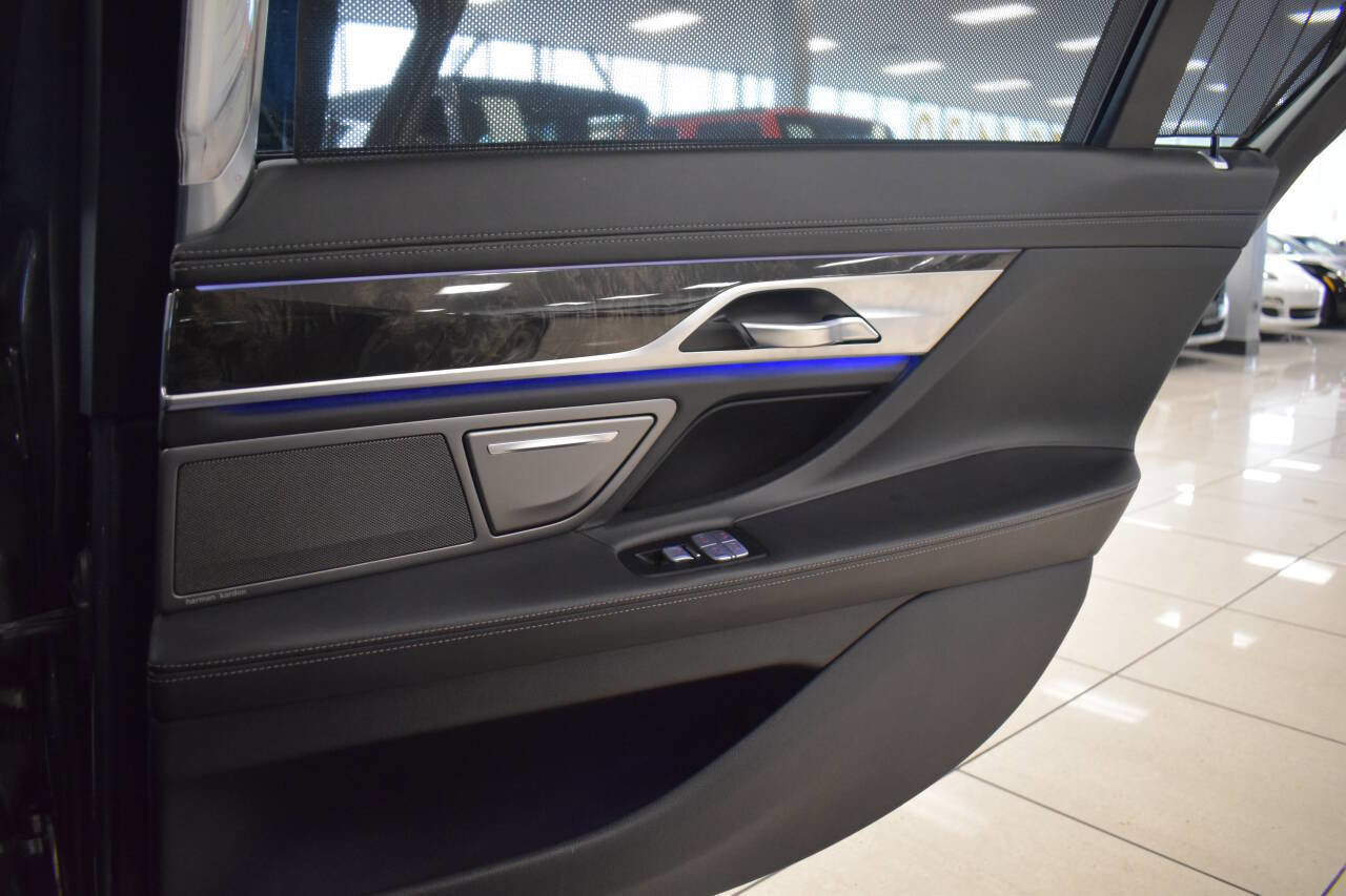 Used 2018 BMW 750i image 42
