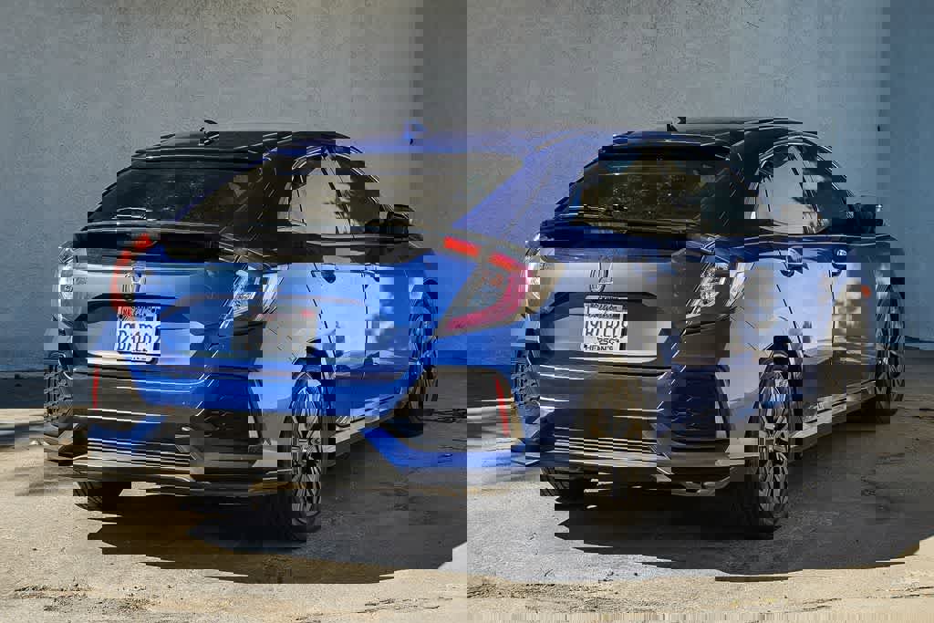 Used 2018 Honda Civic EX-L image 4