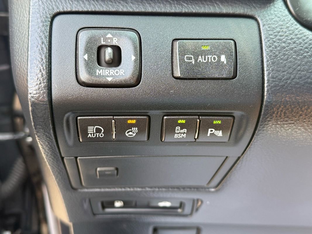 Used 2014 Lexus LS 460 L image 11