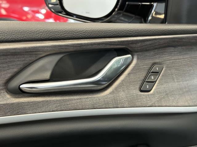 Used 2024 Jeep Grand Cherokee Limited 4xe image 14