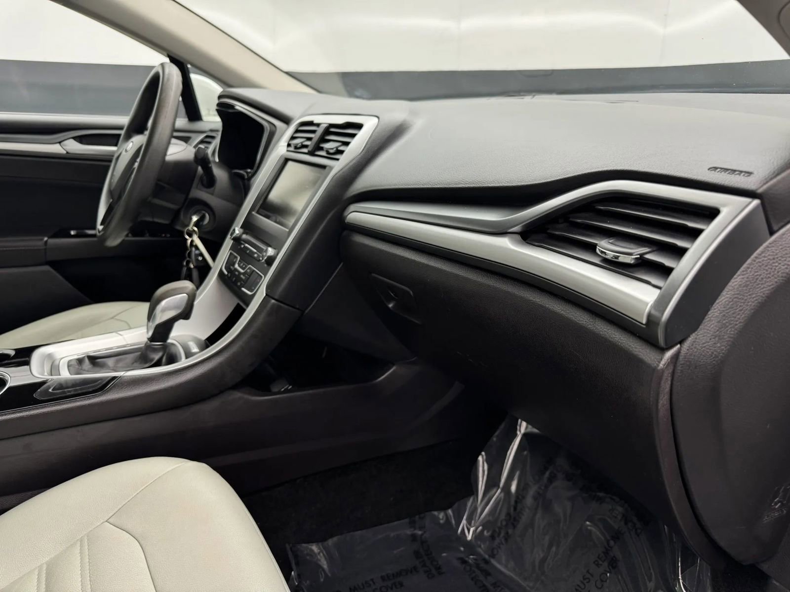 Used 2016 Ford Fusion SE image 34