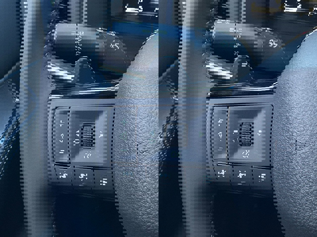 New 2026 Nissan Rogue Platinum image 24